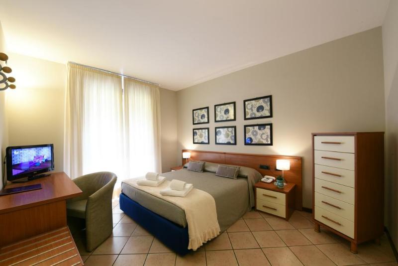 Hotel Ulivi ปาราติโค ภายนอก รูปภาพ